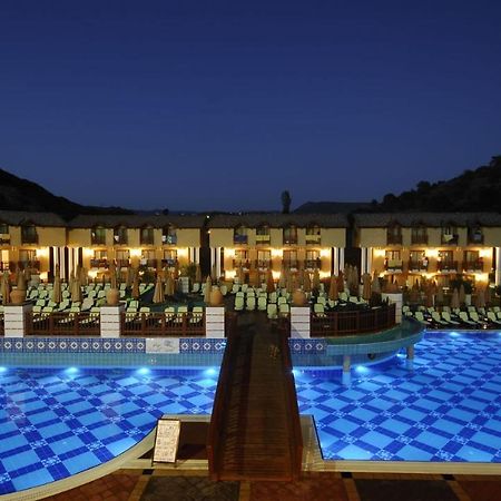 Noxinn Club Hotel Konaklı Exterior foto