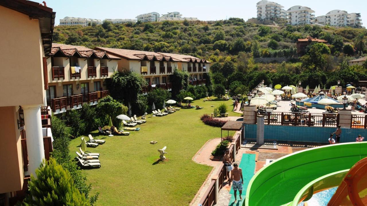 Noxinn Club Hotel Konaklı Exterior foto